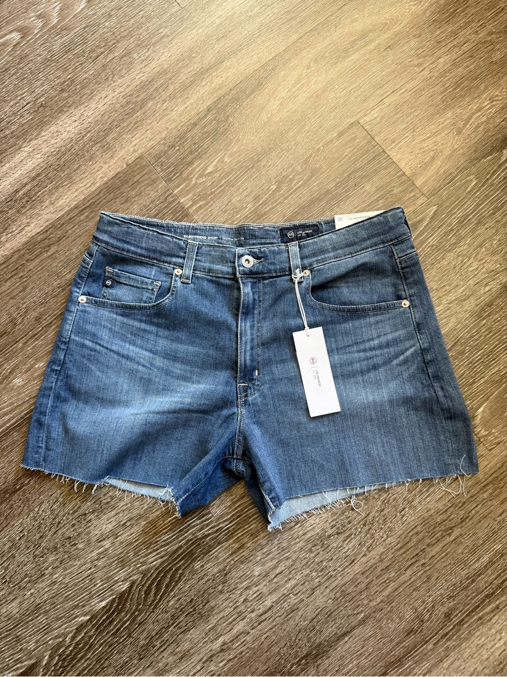 AG Relaxed Ex-Boyfriend Shorts Mid-rise Bermuda Women’s Size 28